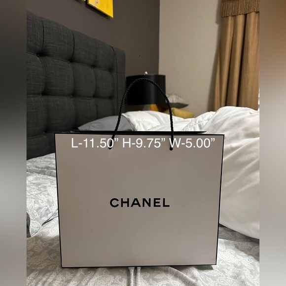 100% Authentic CHANEL Gift Bags - Picture 3 of 6